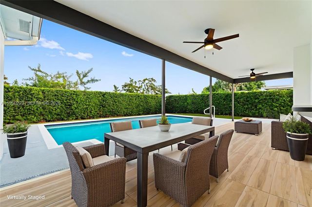 4440 NW 19th Ave, Oakland Park, FL 33309