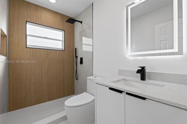 4440 NW 19th Ave, Oakland Park, FL 33309