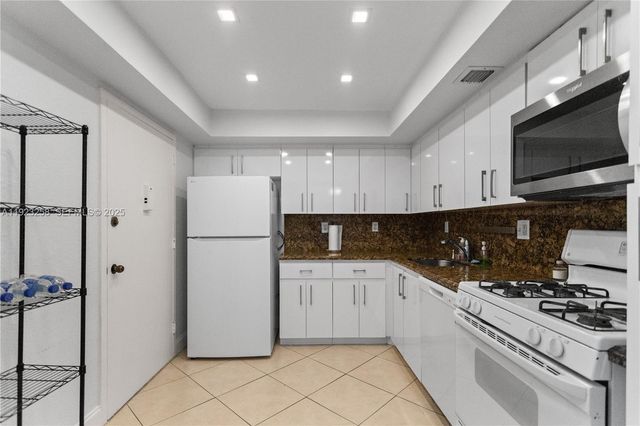 2030 S Ocean Dr 1710, Hallandale Beach, FL 33009