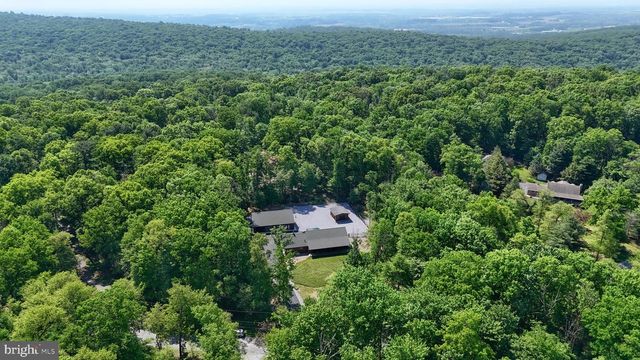 1005 TULIP TREE DR, Lebanon, PA 17042