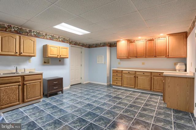 1005 TULIP TREE DR, Lebanon, PA 17042