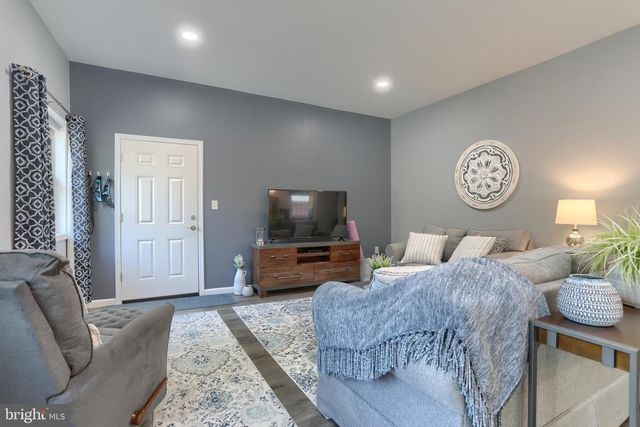 1005 TULIP TREE DR, Lebanon, PA 17042