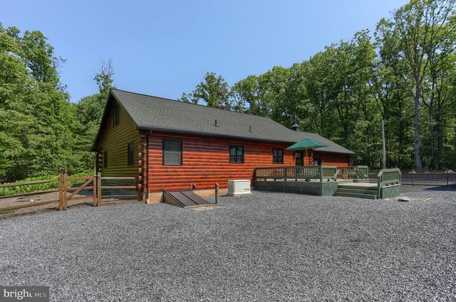 1005 TULIP TREE DR, Lebanon, PA 17042