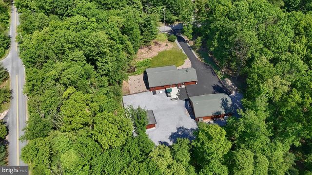 1005 TULIP TREE DR, Lebanon, PA 17042