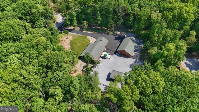 1005 TULIP TREE DR, Lebanon, PA 17042