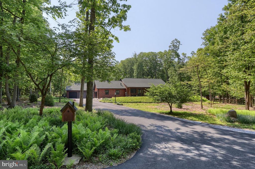 1005 TULIP TREE DR, Lebanon, PA 17042