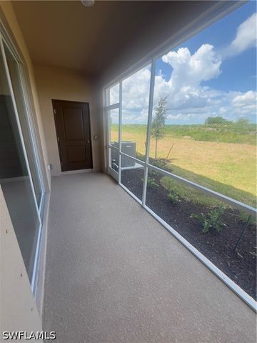 2833 Citrus ST, Naples, FL 34120