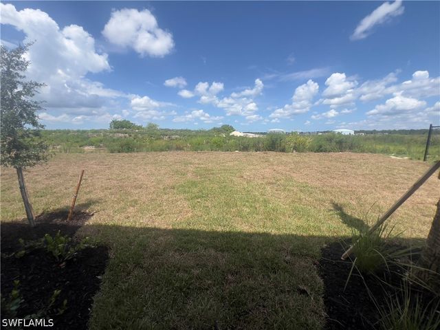2833 Citrus ST, Naples, FL 34120