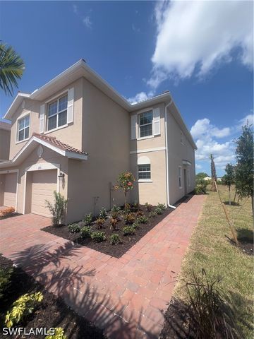 2833 Citrus ST, Naples, FL 34120
