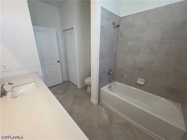 2833 Citrus ST, Naples, FL 34120