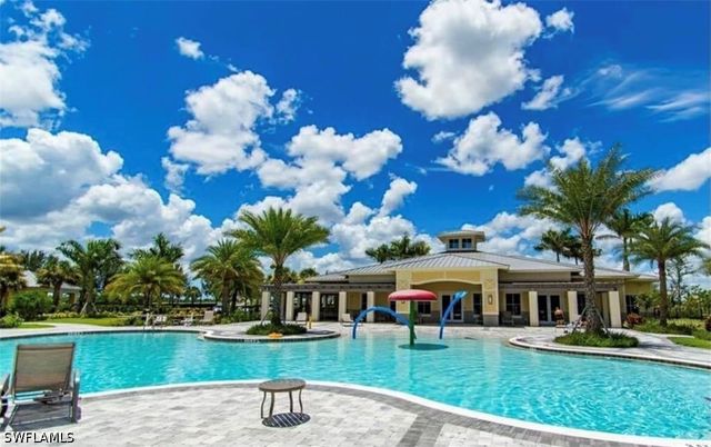 2833 Citrus ST, Naples, FL 34120