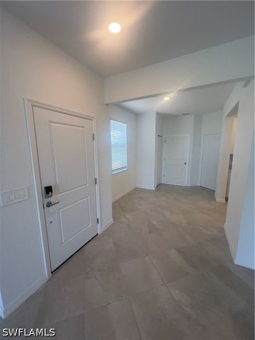 2833 Citrus ST, Naples, FL 34120