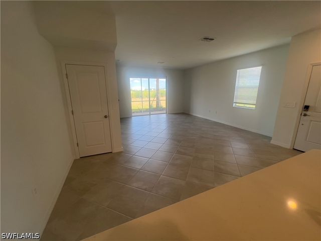 2833 Citrus ST, Naples, FL 34120