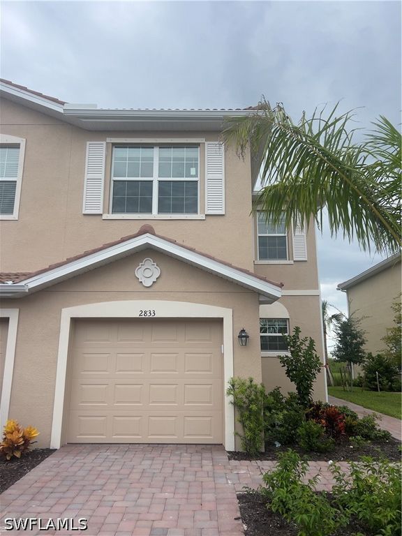 2833 Citrus ST, Naples, FL 34120
