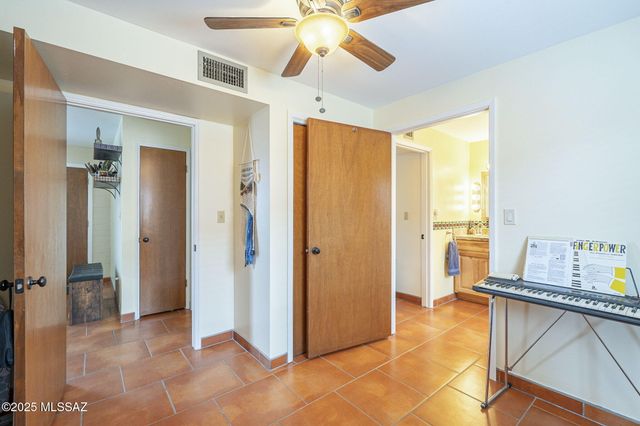 392 S Paseo Madera Unit D, Green Valley, AZ 85614