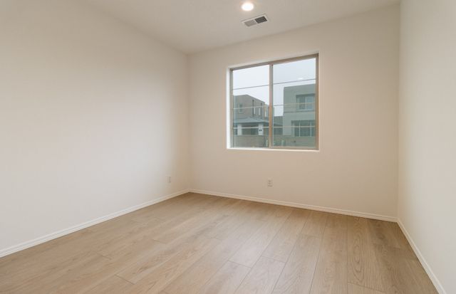 136 Prudencio Street, Santa Fe, NM 87505