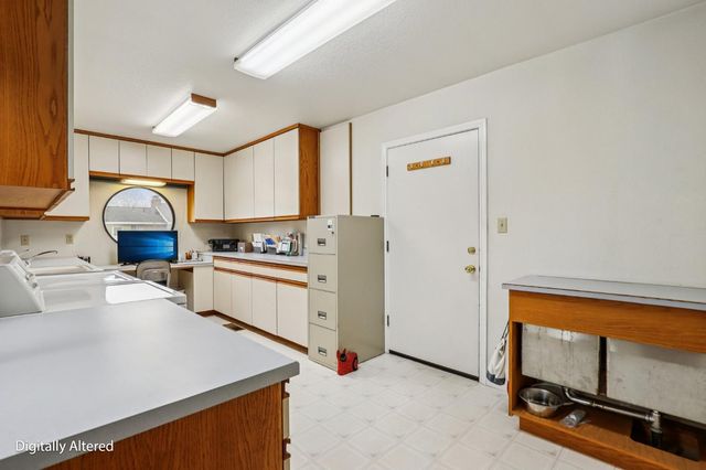 4216 Corona Way, Sacramento, CA 95864