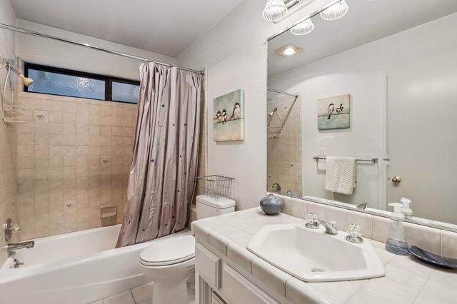 4216 Corona Way, Sacramento, CA 95864