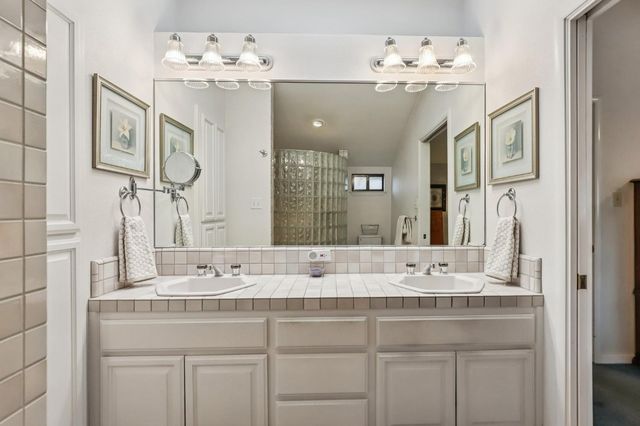 4216 Corona Way, Sacramento, CA 95864