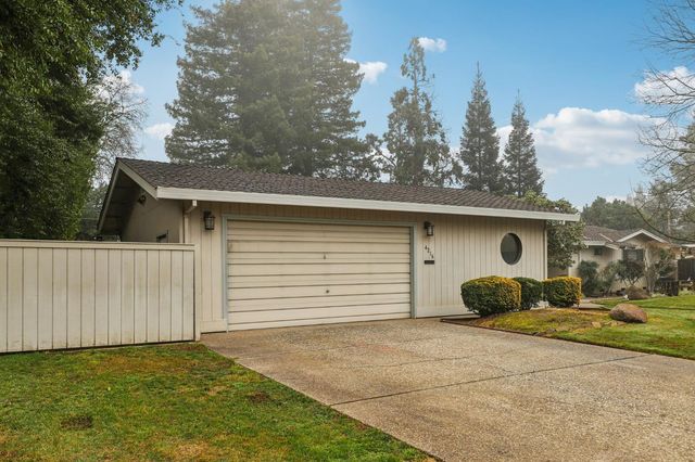 4216 Corona Way, Sacramento, CA 95864