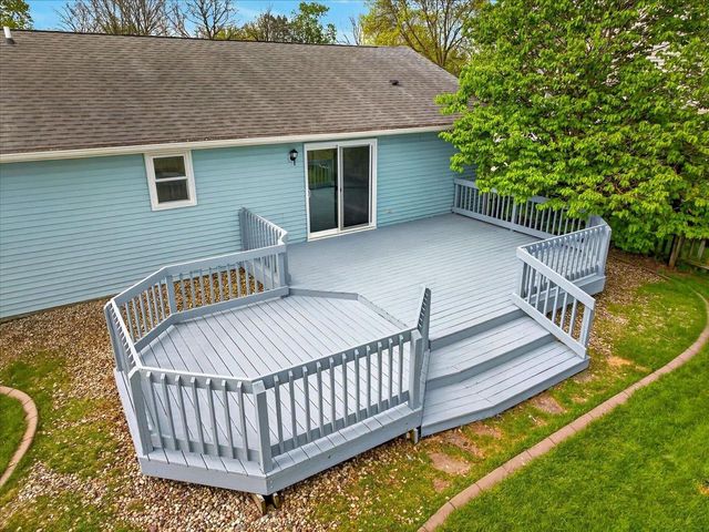 618 Robin Drive, Sun Prairie, WI 53590