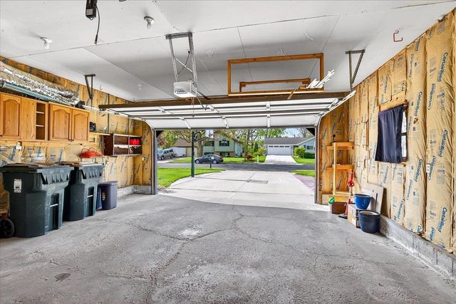 618 Robin Drive, Sun Prairie, WI 53590
