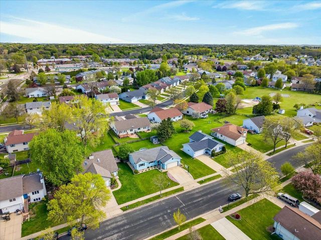618 Robin Drive, Sun Prairie, WI 53590