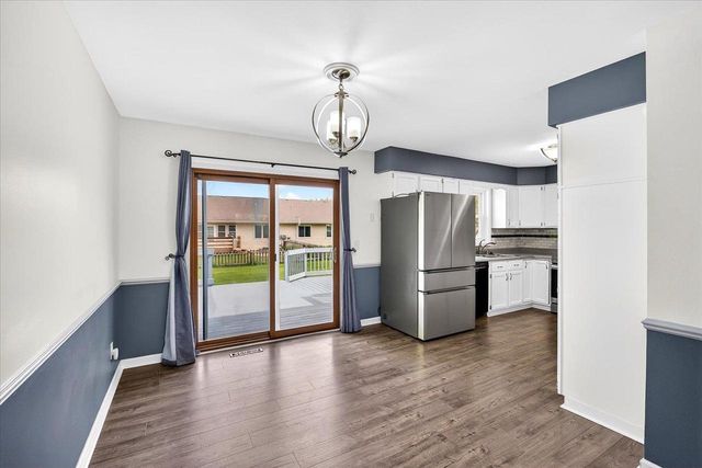 618 Robin Drive, Sun Prairie, WI 53590