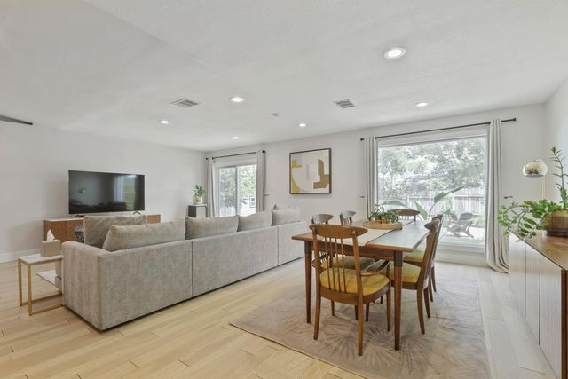 10109 Woodstock DR, Austin, TX 78753