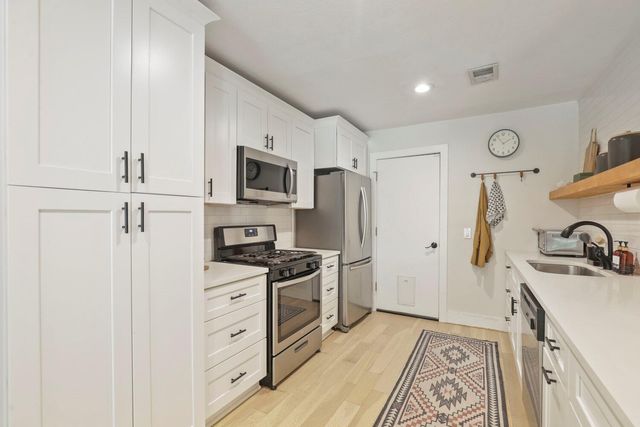 10109 Woodstock DR, Austin, TX 78753