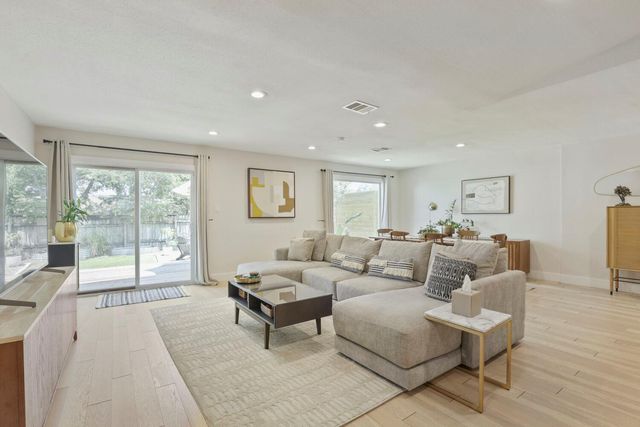 10109 Woodstock DR, Austin, TX 78753