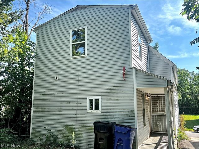 10911 Hulda Avenue, Cleveland, OH 44104