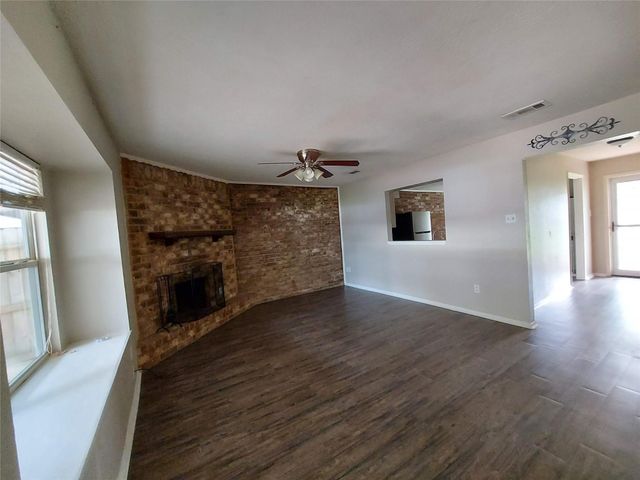 3878 Laura Leigh Drive, Friendswood, TX 77546
