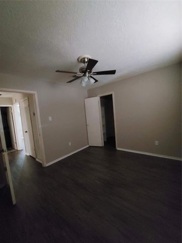 3878 Laura Leigh Drive, Friendswood, TX 77546