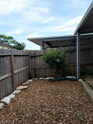3878 Laura Leigh Drive, Friendswood, TX 77546