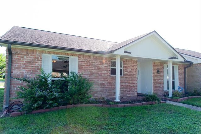 3878 Laura Leigh Drive, Friendswood, TX 77546