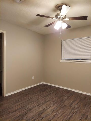 3878 Laura Leigh Drive, Friendswood, TX 77546
