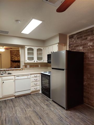 3878 Laura Leigh Drive, Friendswood, TX 77546