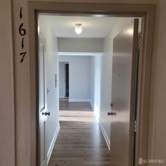 1617 Raspberry Court, Edison, NJ 08817