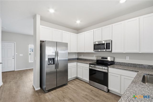 292 Legacy Circle, New Braunfels, TX 78130