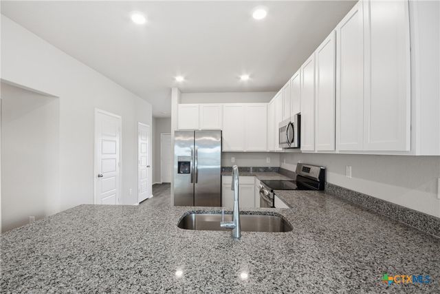 292 Legacy Circle, New Braunfels, TX 78130