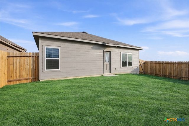 292 Legacy Circle, New Braunfels, TX 78130