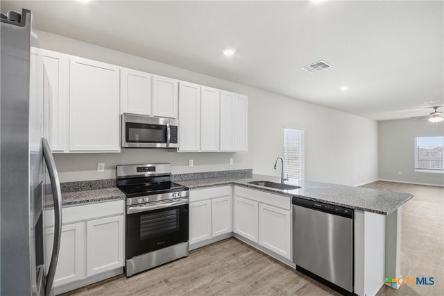 292 Legacy Circle, New Braunfels, TX 78130