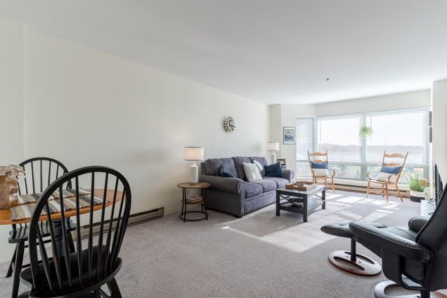148 Breakwater Dr Unit 804, South Portland, ME 04106