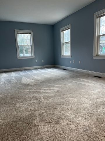 50 Boeske 1, Maynard, MA 01754