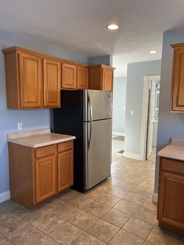 50 Boeske 1, Maynard, MA 01754