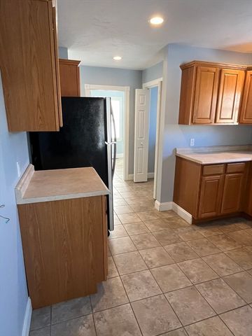 50 Boeske 1, Maynard, MA 01754