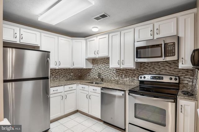 2507A BLUEGRASS DR, Mount Laurel, NJ 08054