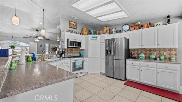 9475 Central, Apple Valley, CA 92308