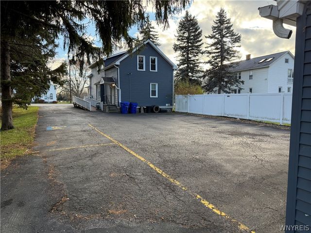 3686 Seneca Street, West Seneca, NY 14224